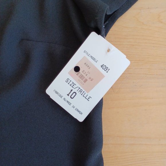 NWOT! 2 Sleeveless Tops Women Size 10 Jolibel & Sport Coll. ( 4408) - Picture 5 of 10